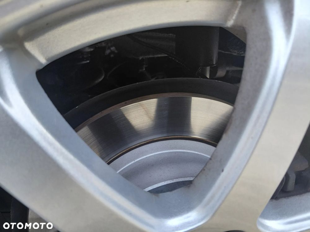 BMW Seria 2 220d xDrive M Sport - 36