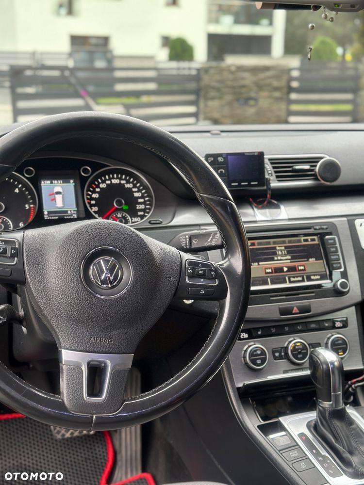 Volkswagen Passat 2.0 TDI DSG BlueMotion Technology Comfortline - 11