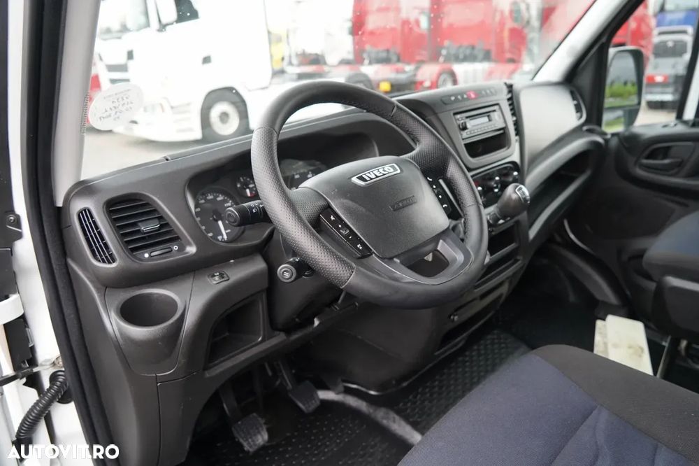 Iveco DAILY 35-140 / BASCULATOR / CU TRACȚIE MÂNĂ / DOUĂ TRACȚII / MANUAL / 6 LOCURI / - 26