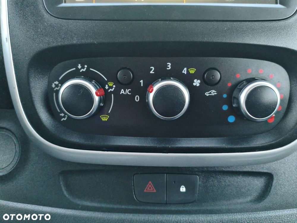 Renault Trafic 2.0 dCi - 34