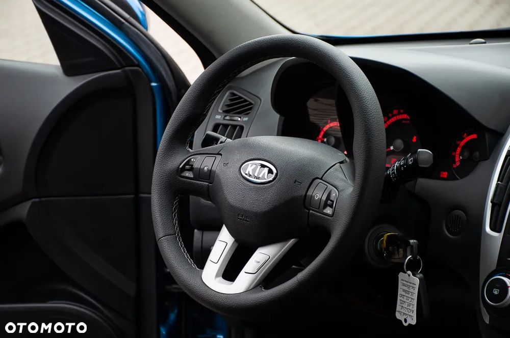 Kia Ceed 1.4 CVVT Dream-Team Edition - 26