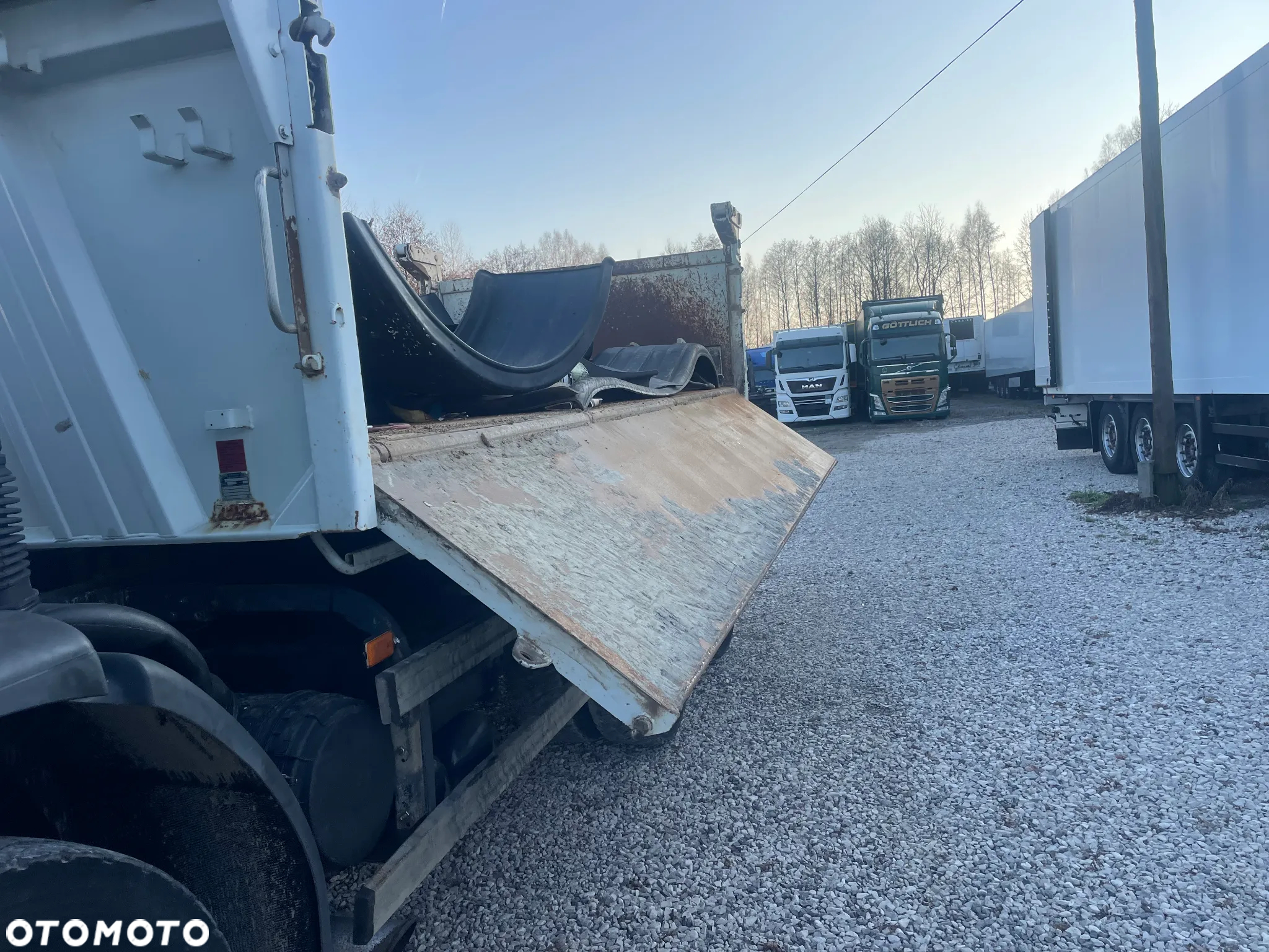 Renault Lander 6X4 - 9