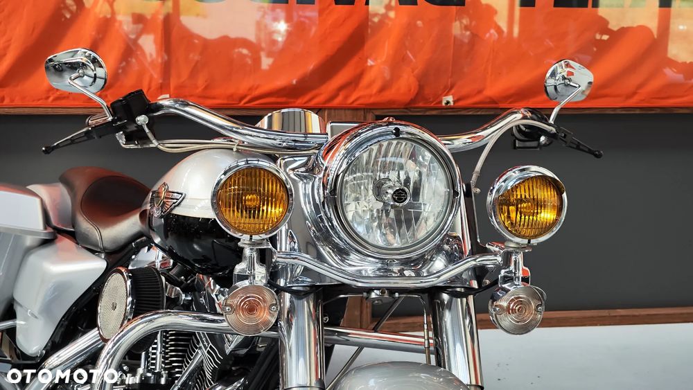 Harley-Davidson Touring Road King - 21