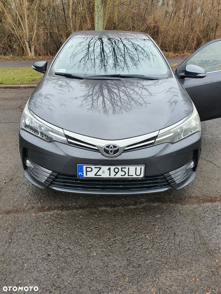 Toyota Corolla 1.6 Comfort - 9