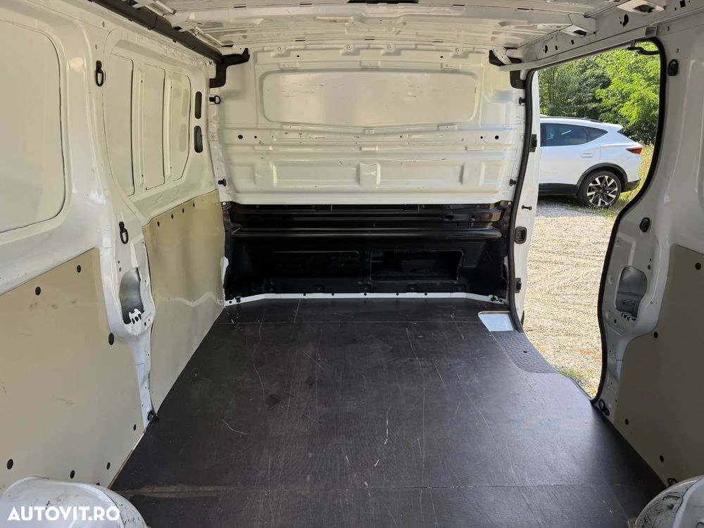 Renault Trafic - 12