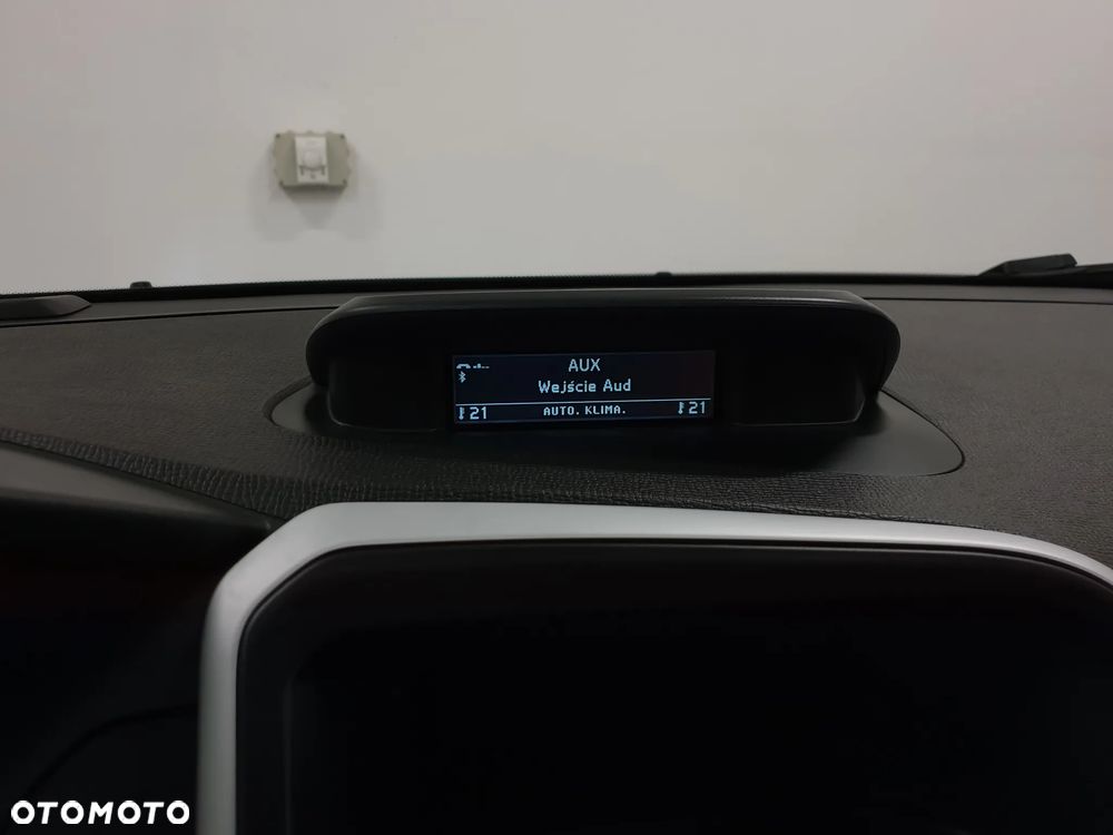 Volvo XC 60 D5 AWD Momentum - 18