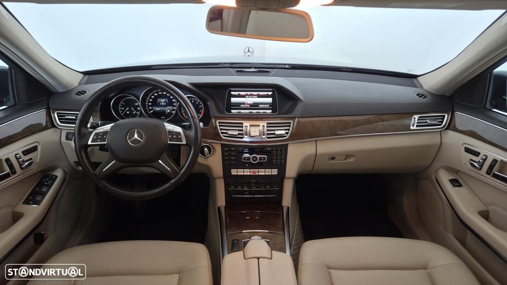 Mercedes-Benz E 250 7G-TRONIC Elegance - 10