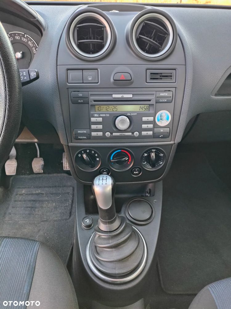 Ford Fiesta 1.4 Trend - 8