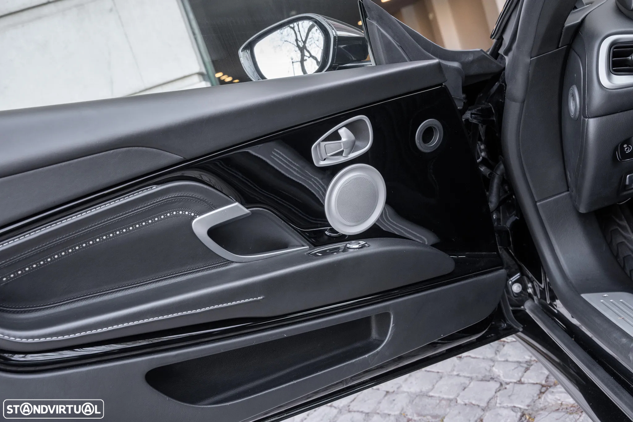Aston Martin DB11 Volante V8 Auto - 25