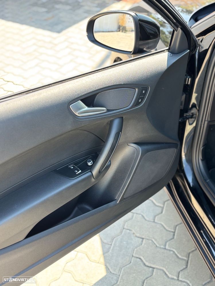 Audi A1 1.0 TFSI Design - 12