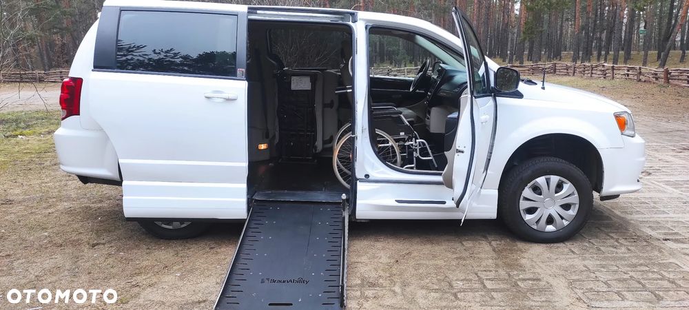 Dodge Caravan - 1