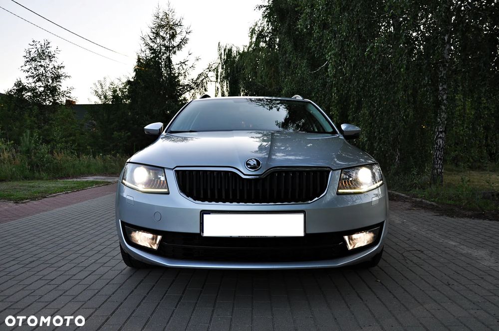 Skoda Octavia 2.0 TDI Premium Edition - 30