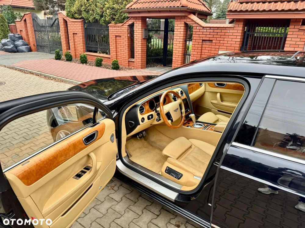 Bentley Flying Spur - 3