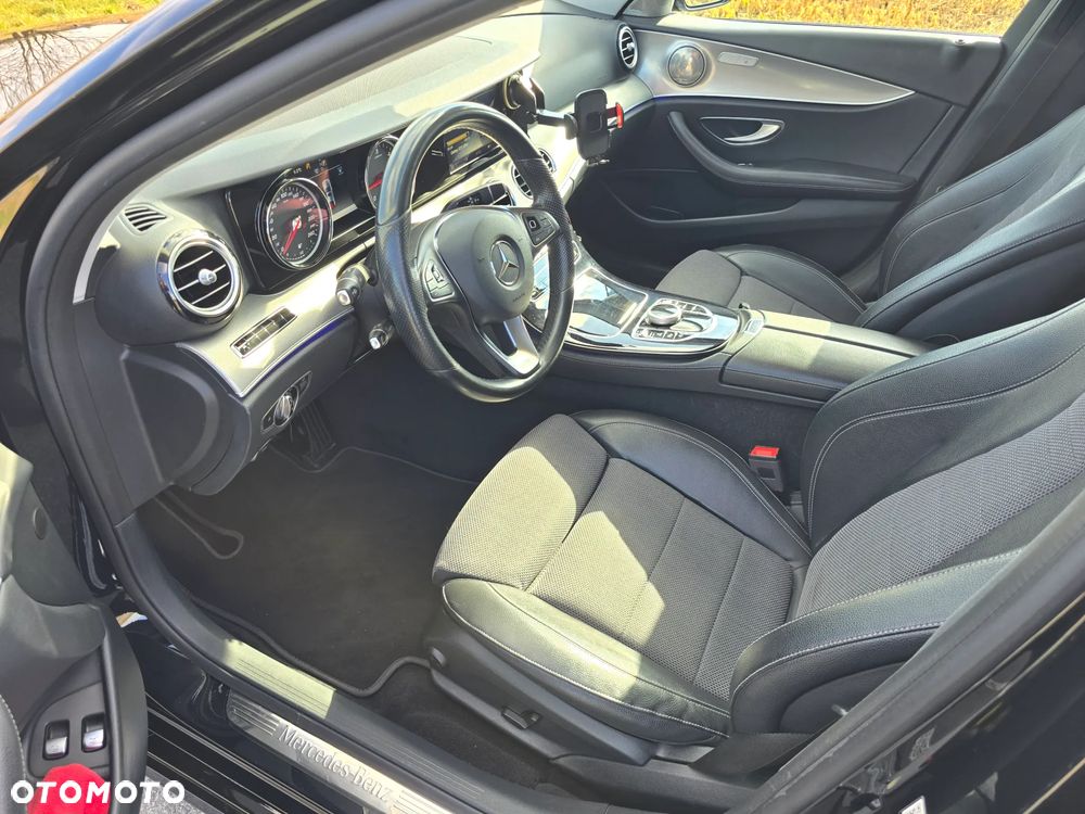 Mercedes-Benz Klasa E 220 d 9G-TRONIC AMG Line - 13