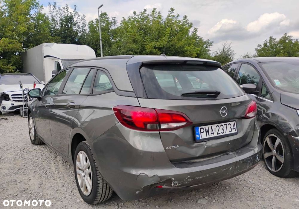 Opel Astra - 4