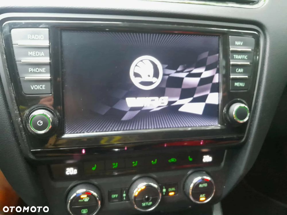 Skoda Octavia 2.0 TDI RS DSG - 18