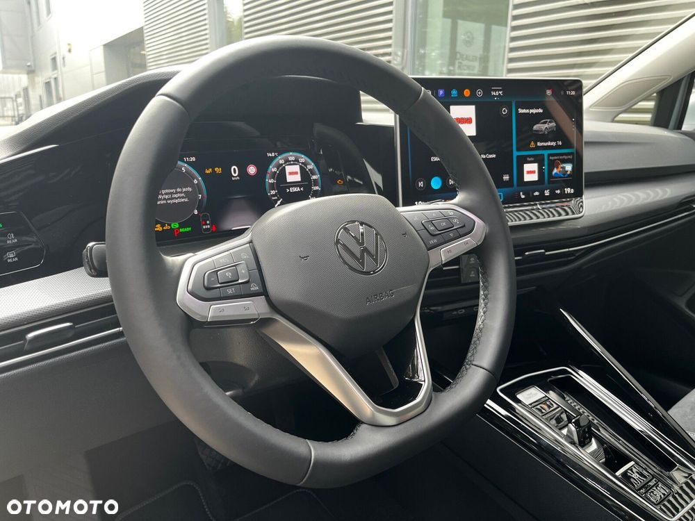 Volkswagen Golf - 12