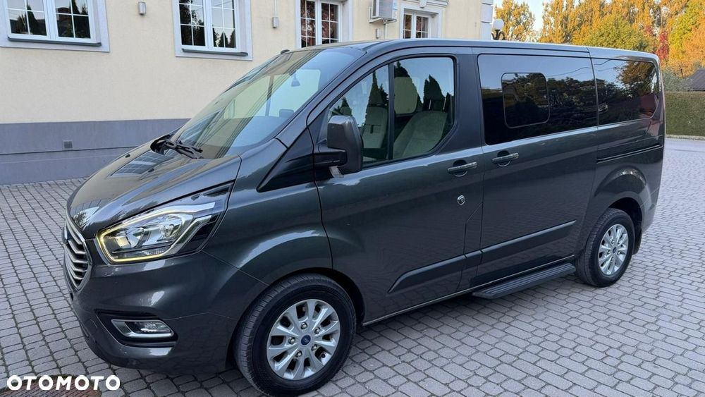 Ford Tourneo Custom - 10