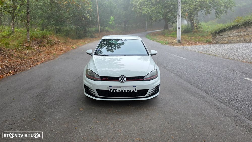 VW Golf 2.0 GTI - 7