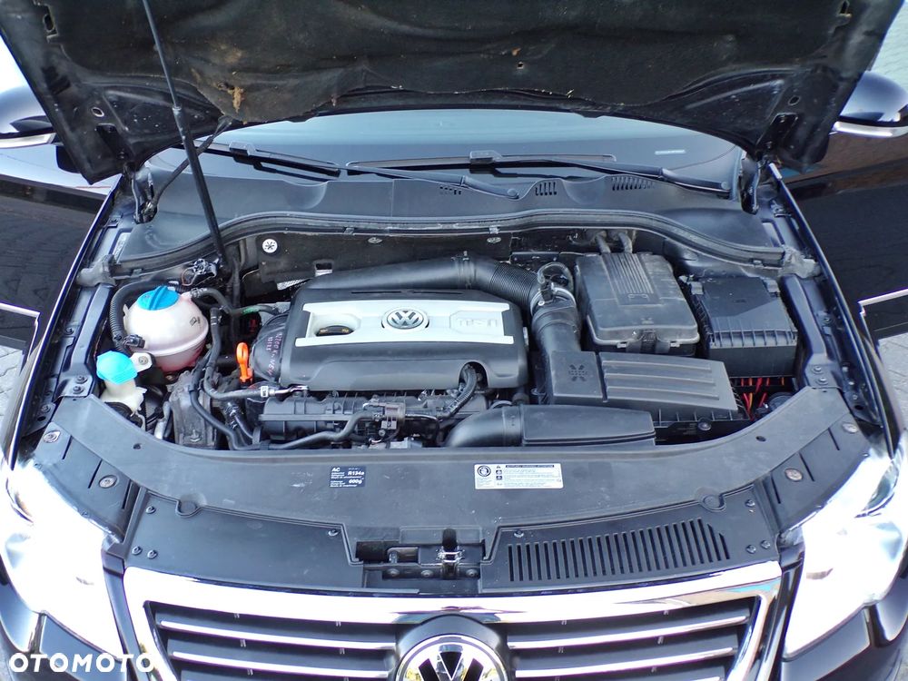 Volkswagen Passat 1.8 TSI Highline - 33