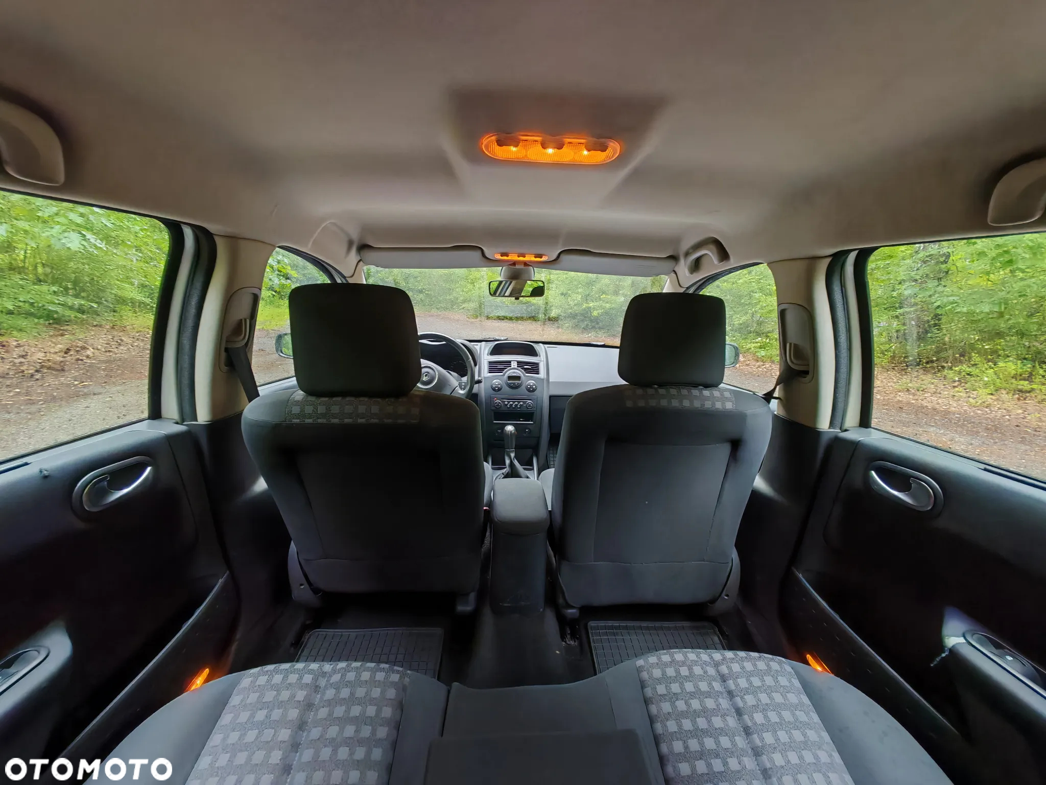 Renault Megane 1.6 Grandtour Privilege - 20