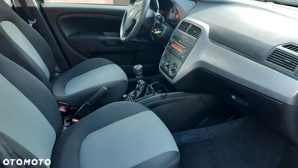 Fiat Punto 1.2 Young - 8