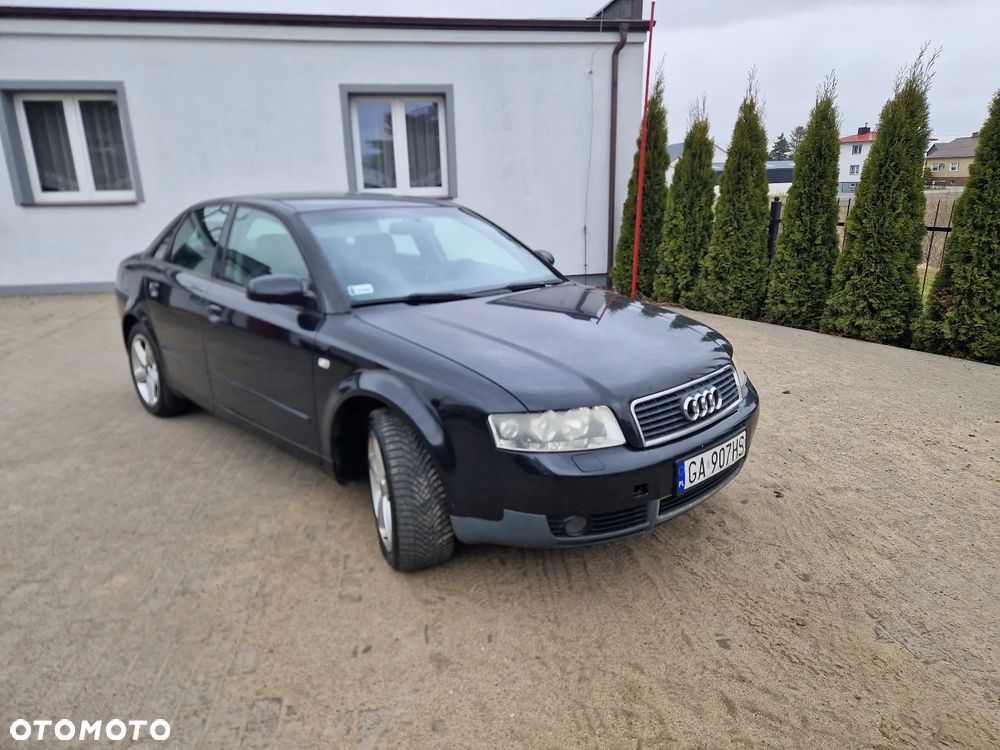 Audi A4 Limousine - 14