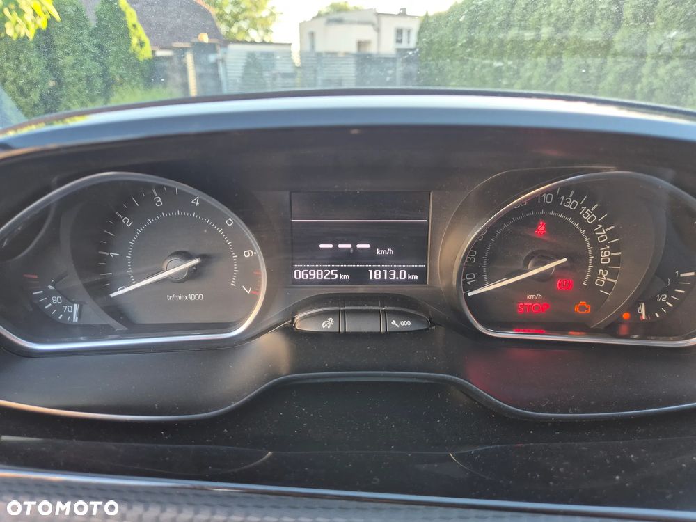 Peugeot 2008 PureTech 82 Active - 11