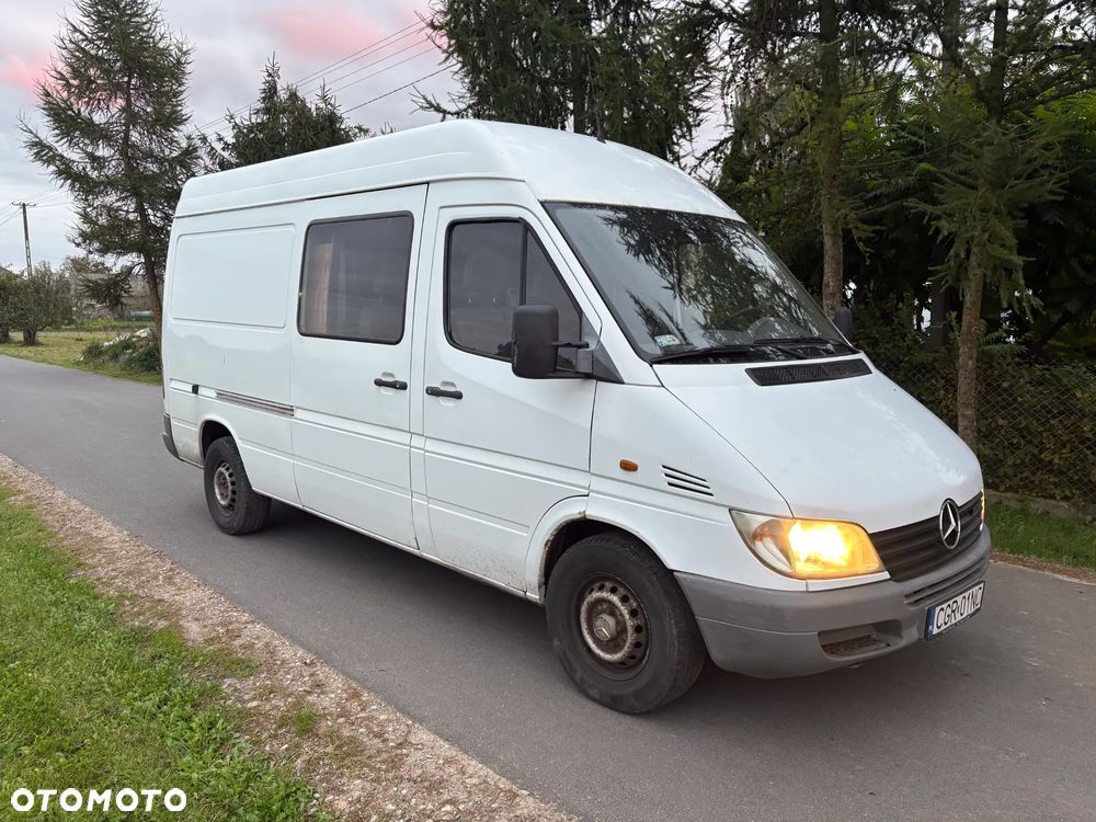 Mercedes-Benz Sprinter - 1