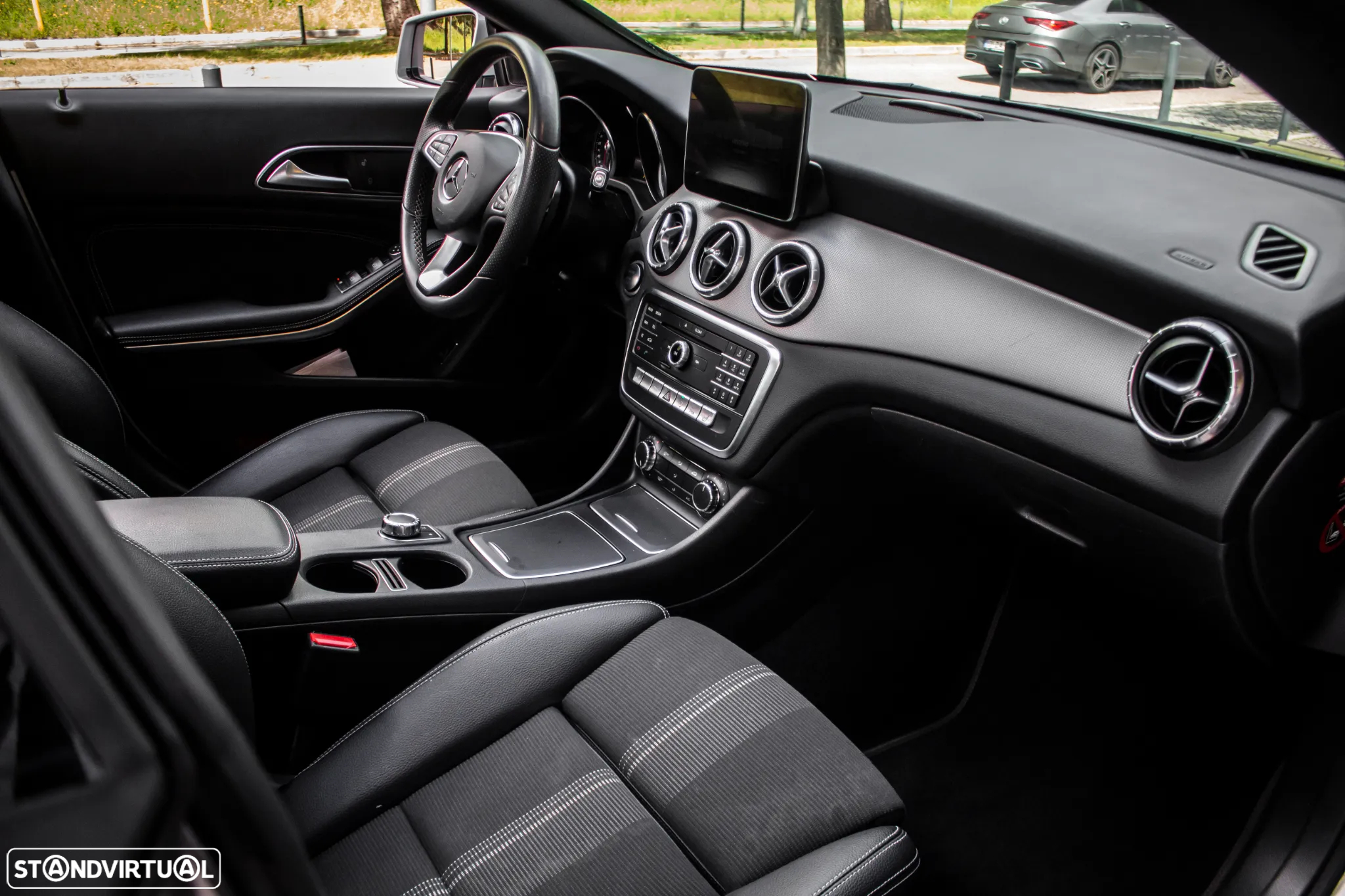 Mercedes-Benz CLA 180 d Urban Aut. - 29