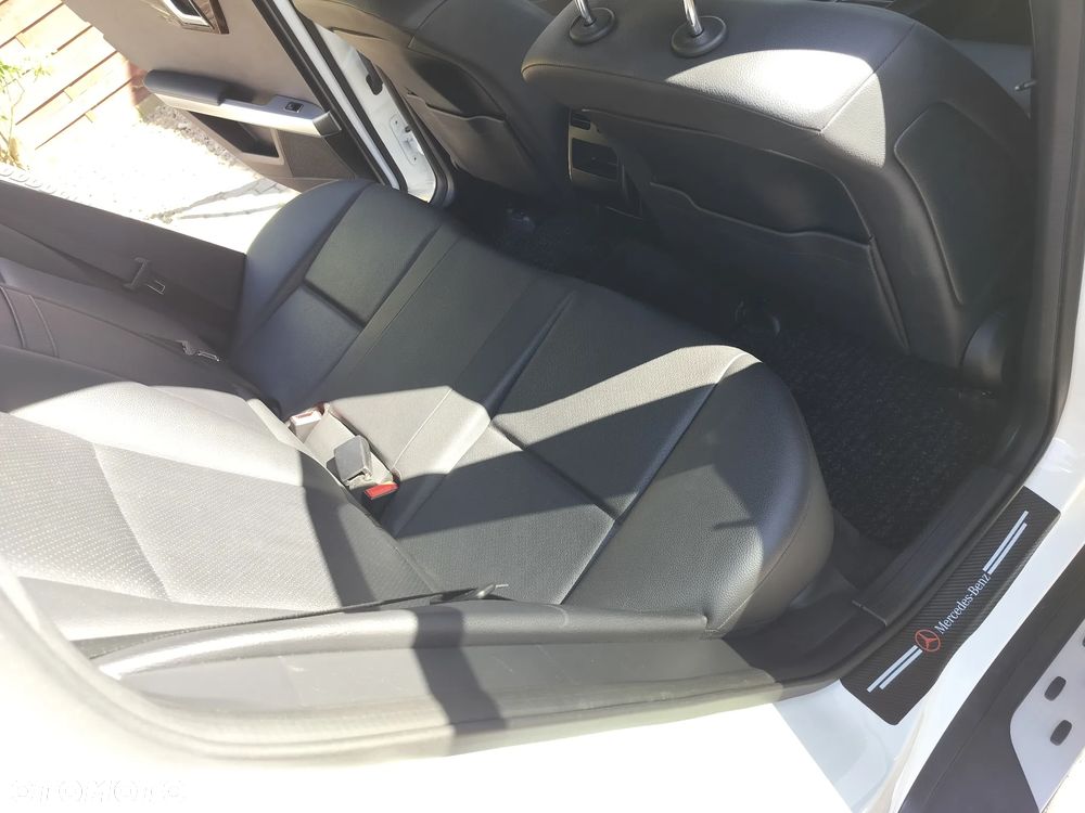 Mercedes-Benz GLK 350 4-Matic - 13
