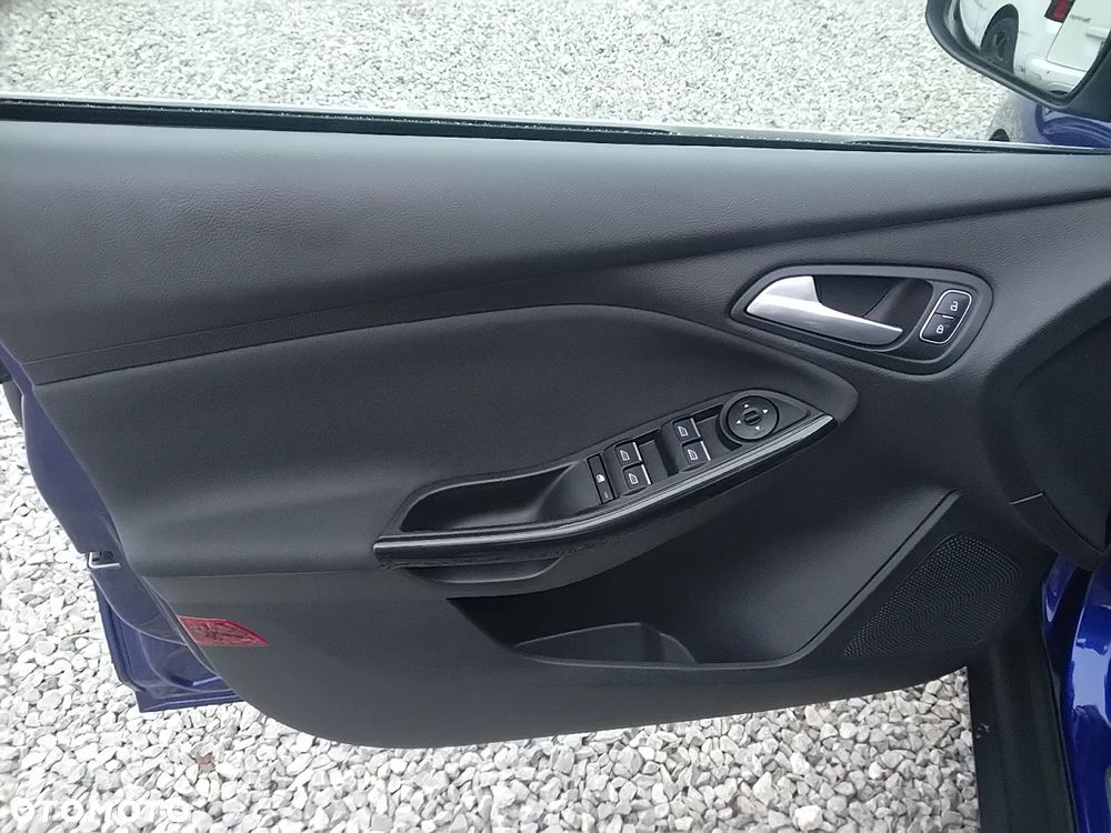 Ford Focus 1.0 EcoBoost STart-Stopp-System TITANIUM - 19