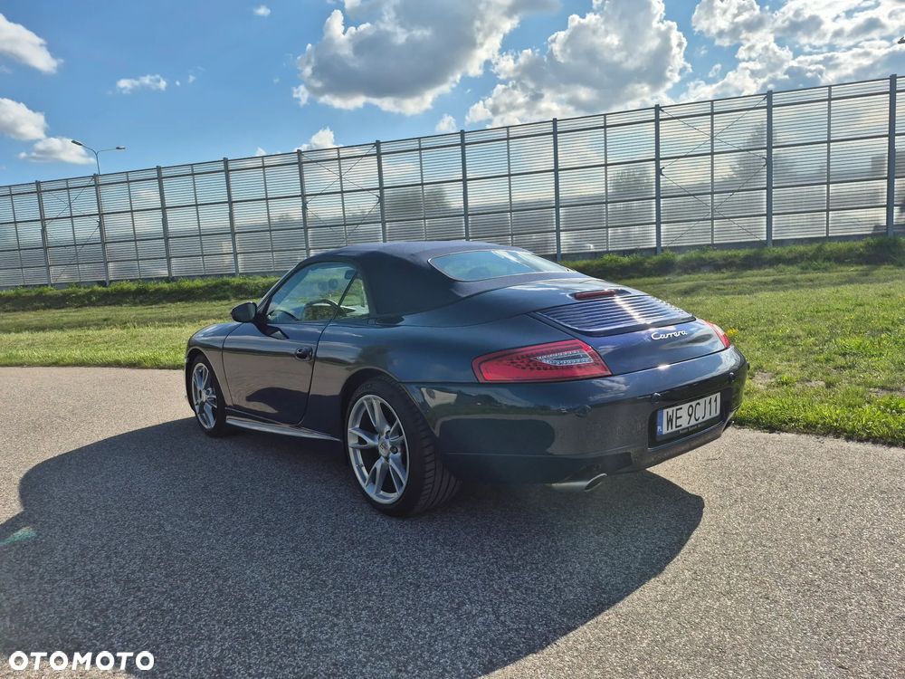 Porsche 911 Carrera - 2