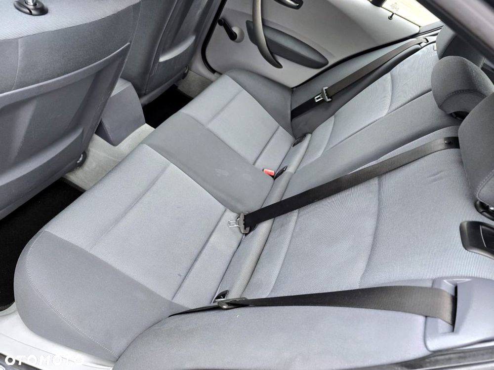 BMW Seria 1 - 21