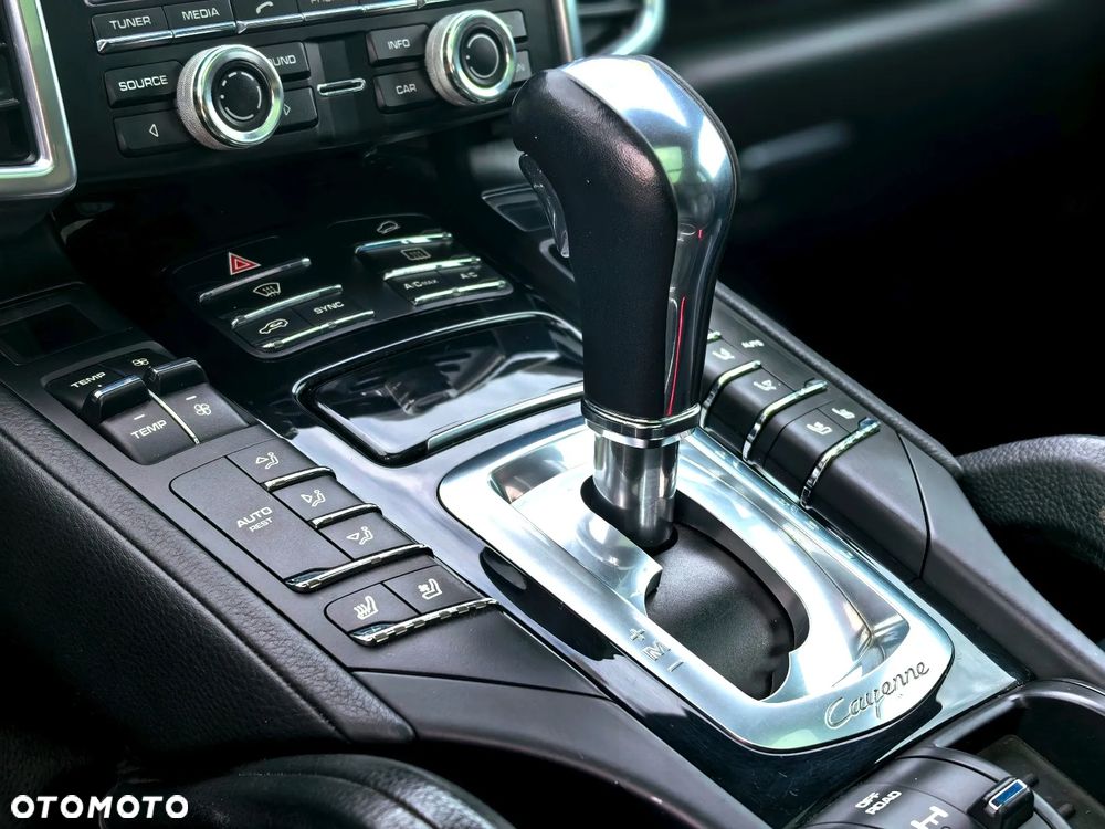 Porsche Cayenne Platinum Edition - 21