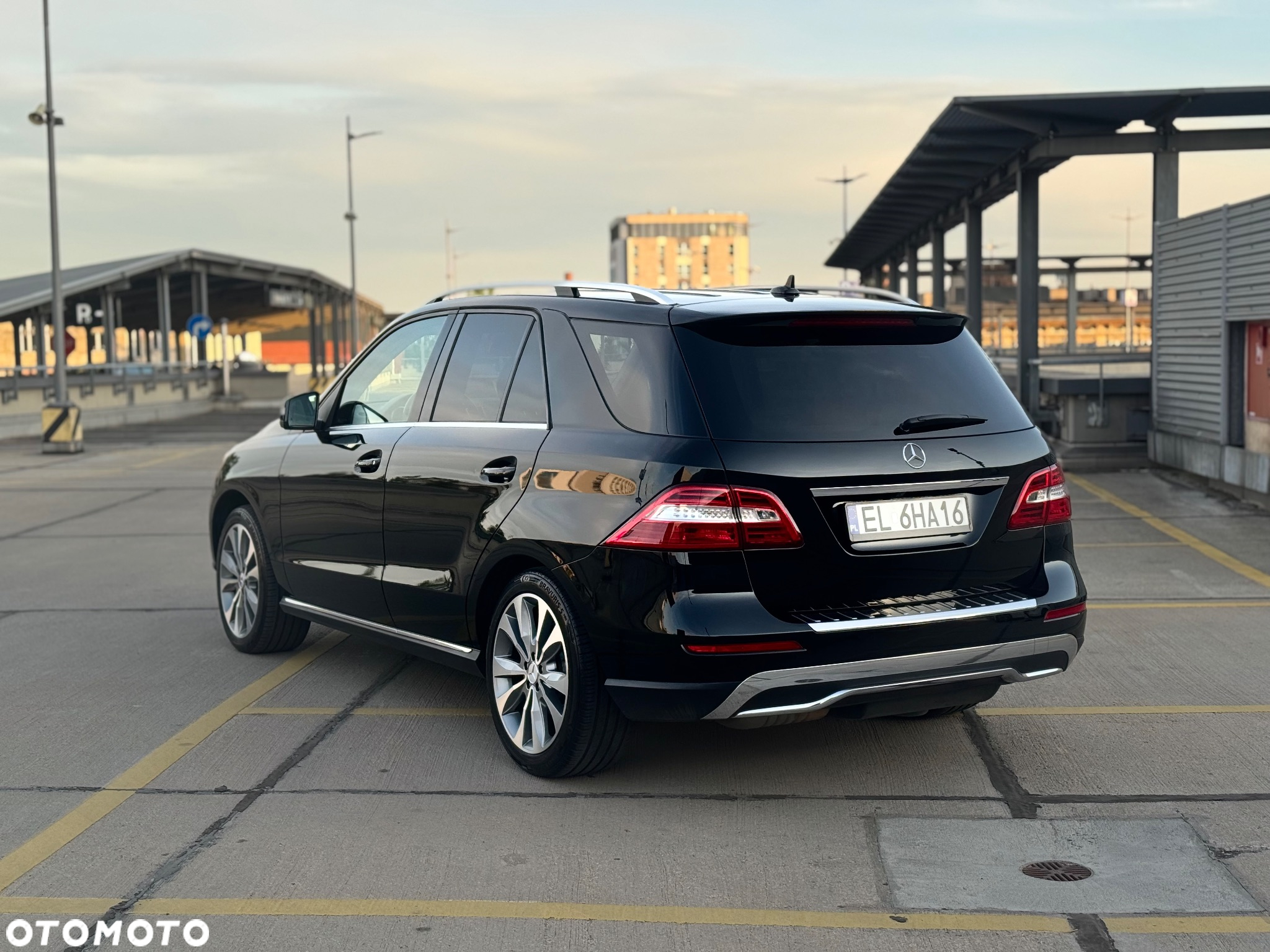 Mercedes-Benz ML 350 BlueTec 4-Matic - 11