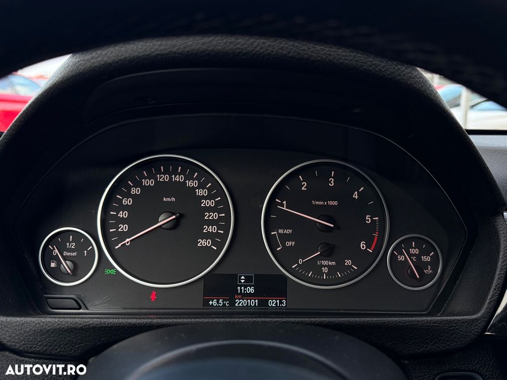 BMW Seria 3 318d Blue Performance - 34