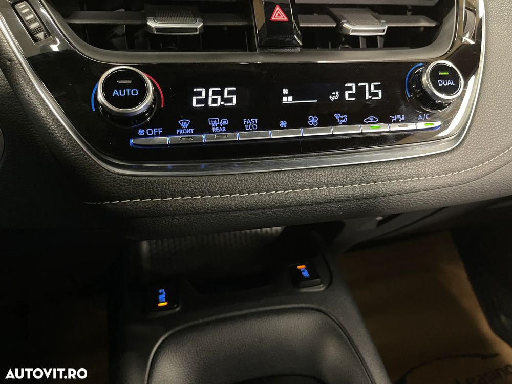 Toyota Corolla 1.8 HSD Dynamic - 13