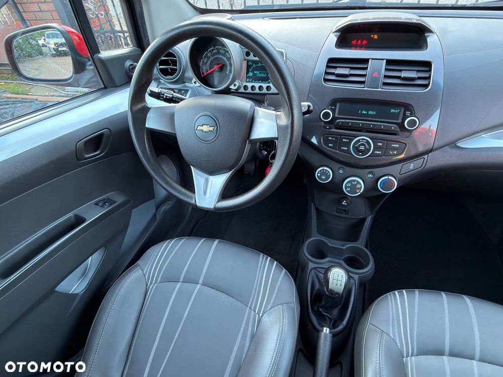 Chevrolet Spark 1.0 LS+ Design - 12