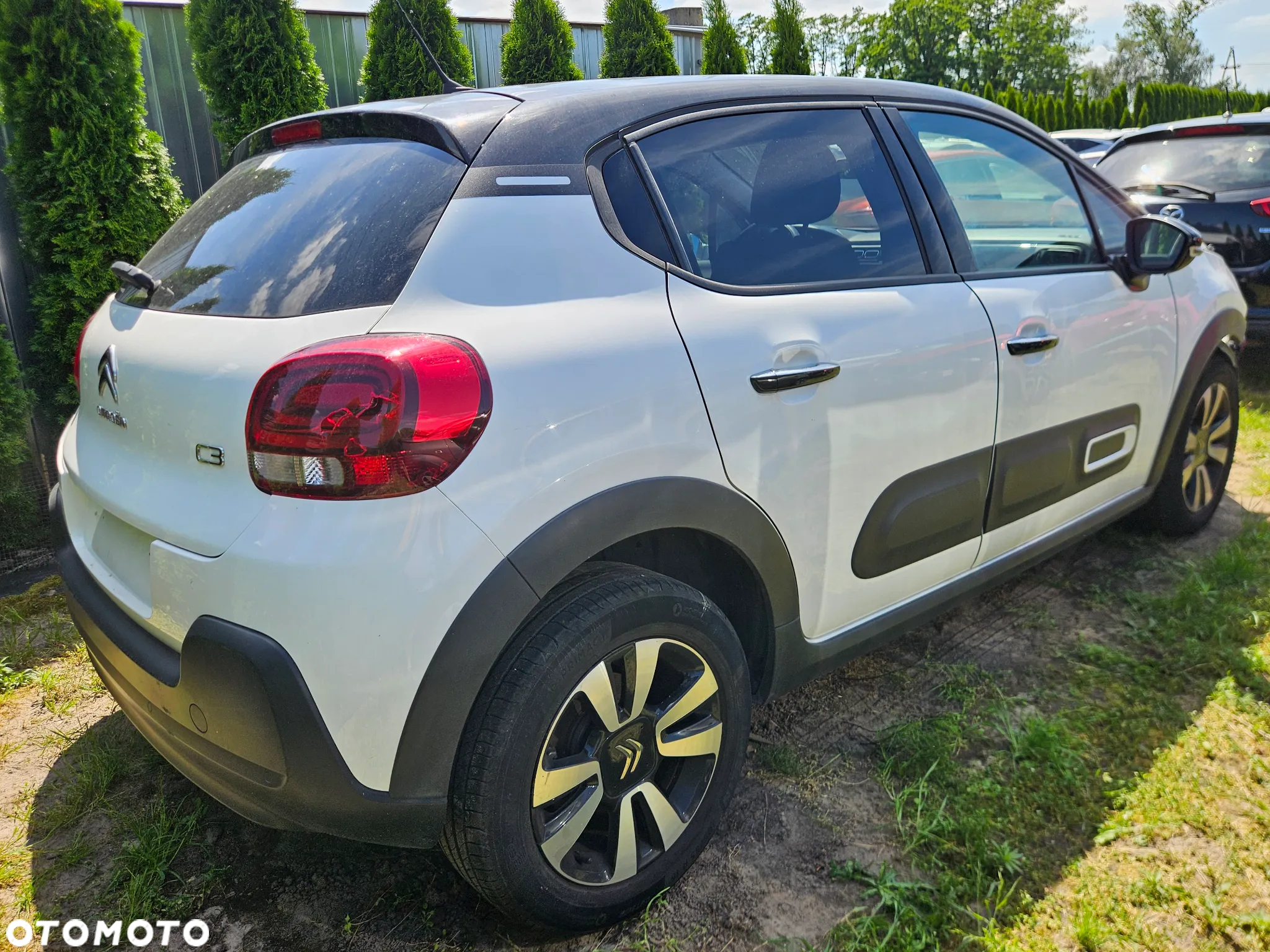 Citroën C3 1.2 PureTech Shine EAT6 - 6