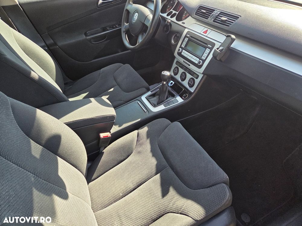 Volkswagen Passat 1.9 TDI Comfortline - 7