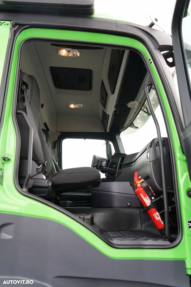 Mercedes-Benz AROCS 3240 / 8x4 / LIVRARE - 7 M / + HDS HIAB X-HIPRO 302 / MAX 9.200 KG / 21 M REACH / TRIDEM / PILOT / ROTATOR / FURCĂ / PUNTE RIDICATĂ / EURO 6 - 36