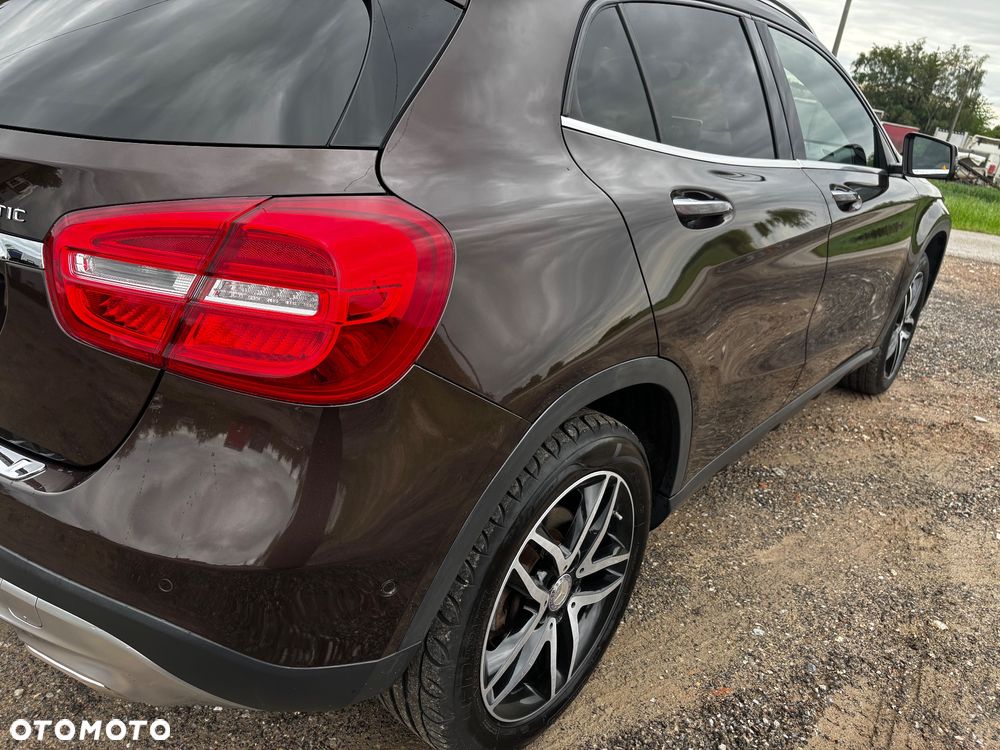 Mercedes-Benz GLA 250 4-Matic - 23