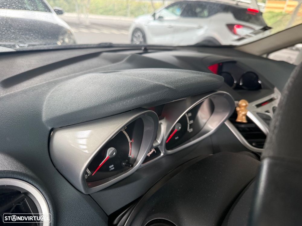 Ford Fiesta 1.25 Titanium - 12