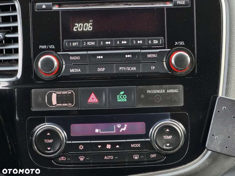 Mitsubishi Outlander - 14