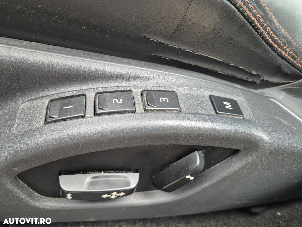 Volvo XC 60 D5 AWD Momentum - 13