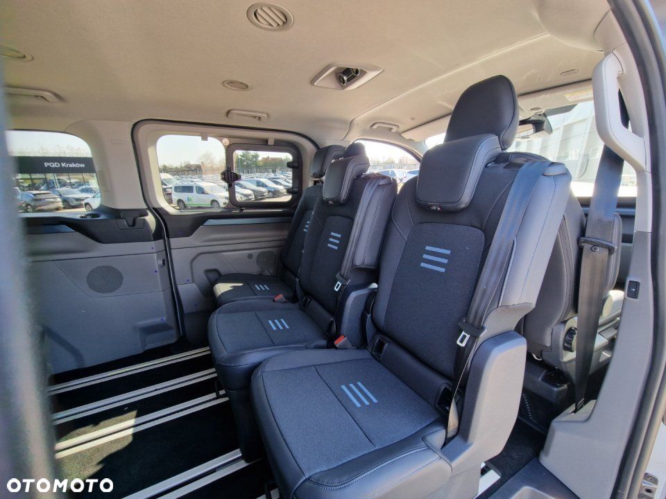 Ford Tourneo Custom - 6