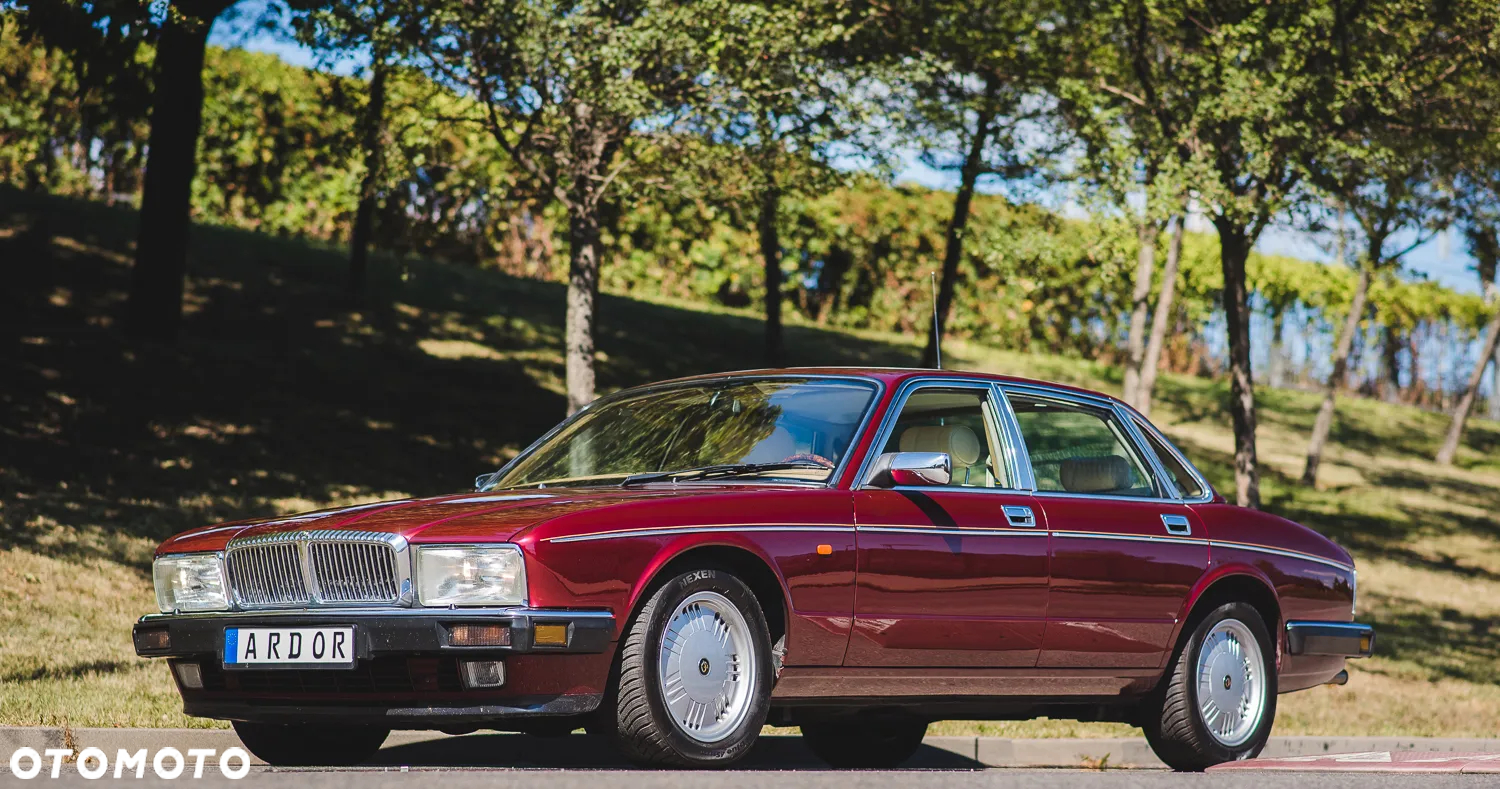 Jaguar XJ XJ12 6.0i - 4