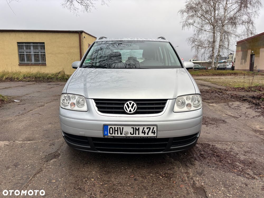 Volkswagen Touran 1.9 TDI DPF Conceptline - 9