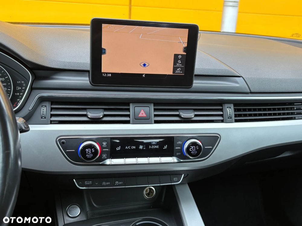 Audi A4 Avant 2.0 TDI S tronic - 24